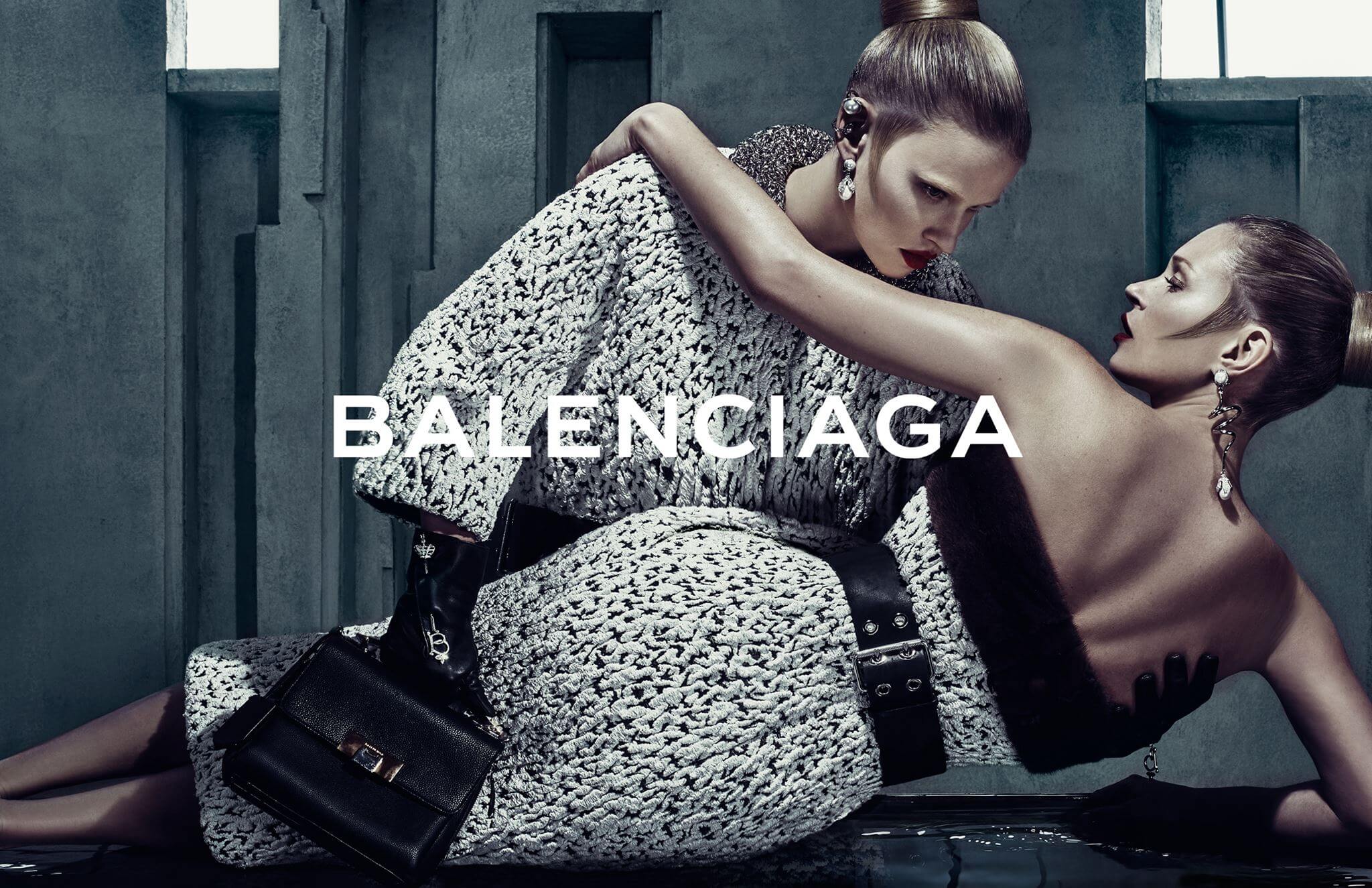 Balenciaga กระเป้าแบรนด์เนม อันดับ 1 แรงที่สุดของโลก