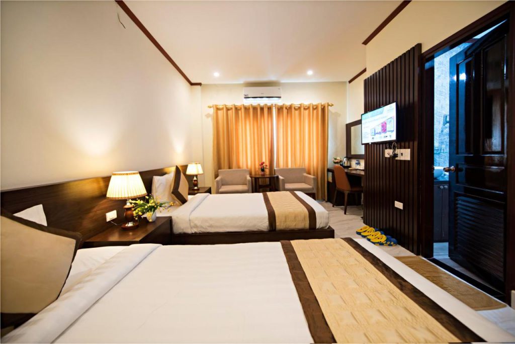 Freedom Star's Hotel ที่พักวังเวียง ห้องพักหรู ราคามาตรฐาน บรรยากาศสบาย ๆ ชิลล์